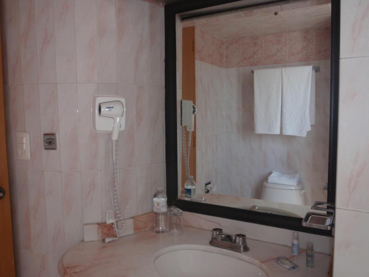 Hotel Plaza Las Fuentes Cuautlancingo Luaran gambar
